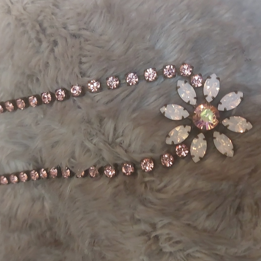 Sorrelli flower necklace